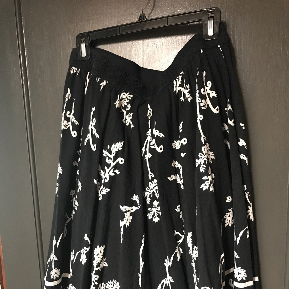 Black and White Cotton Midi Skirt